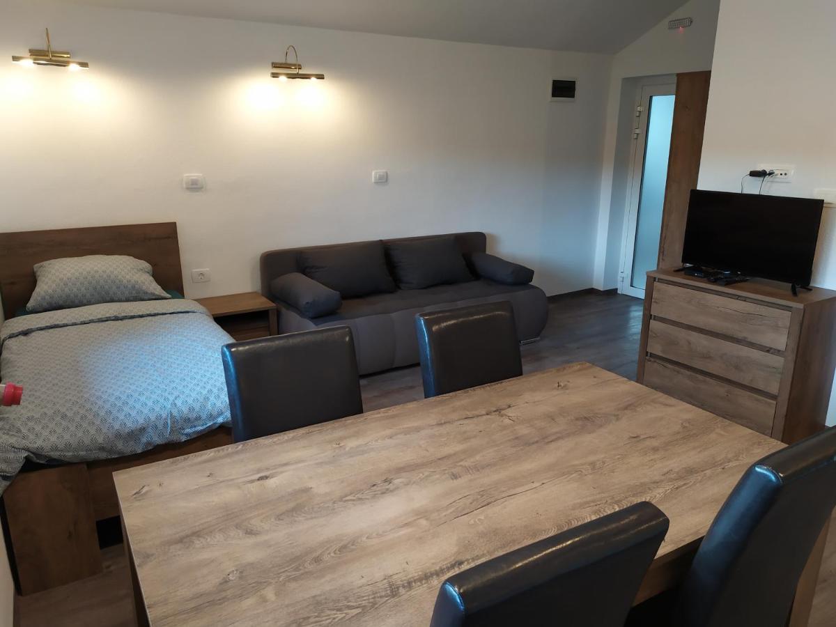 Gostilna Ulcar Otel Ig Dış mekan fotoğraf