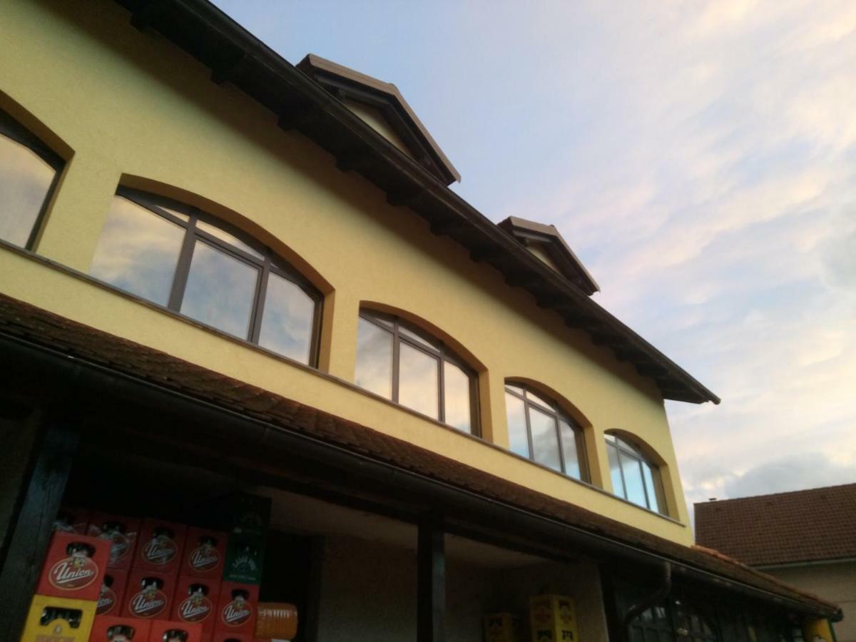 Gostilna Ulcar Otel Ig Dış mekan fotoğraf